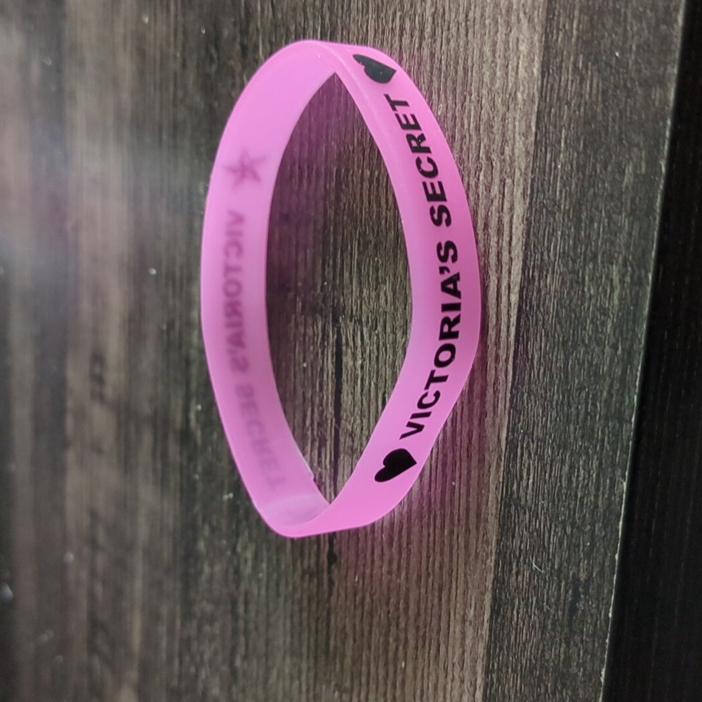 Rubber bracelet (VICTORIA'S SECRET) NWOT